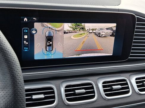 Used 2026 Mercedes-Benz GLS 450 4MATIC image 13