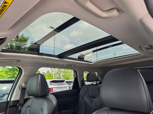 Used 2025 Kia Sorento S w/ Panoramic Sunroof Package FWD image 32