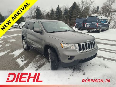 Used 2012 Jeep Grand Cherokee Laredo image 1