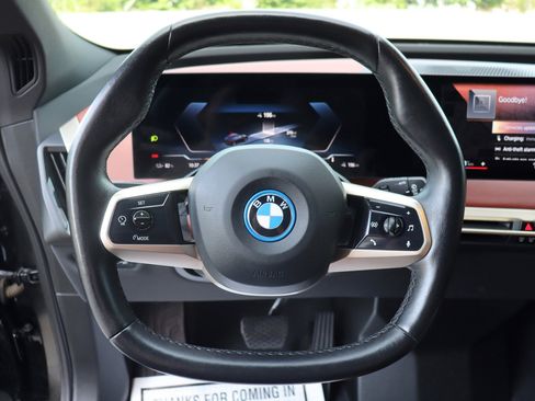 Used 2022 BMW iX xDrive50 w/ Premium Package AWD/4WD image 29