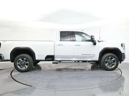 New 2026 GMC Sierra 3500 SLE image 6
