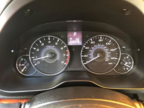 Used 2011 Subaru Legacy 2.5i Limited w/ Popular Equipment Group 2B AWD/4WD image 26