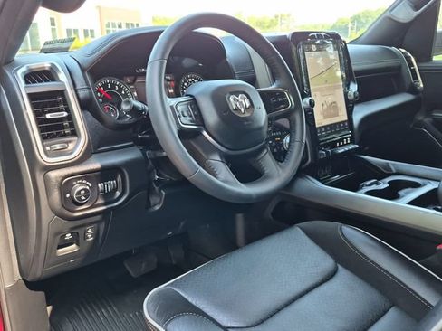 Used 2024 RAM 1500 Laramie AWD/4WD image 29