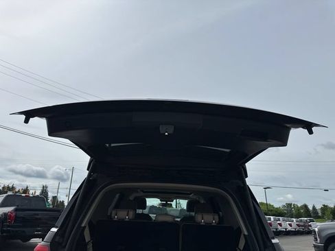 Certified 2024 Ford Expedition Limited AWD/4WD image 17