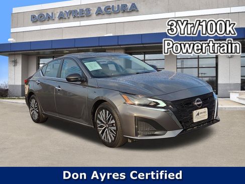 Used 2024 Nissan Altima 2.5 SV FWD image 1