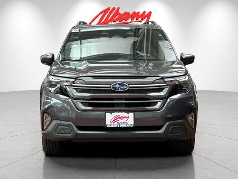 Used 2025 Subaru Forester Premium AWD/4WD image 10