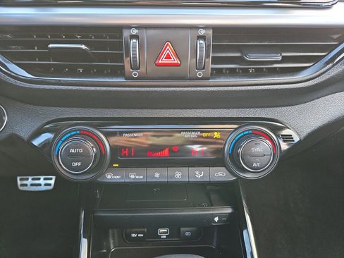 Used 2023 Kia Forte GT-Line w/ GT-Line Premium Package image 20