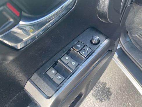 Used 2021 Toyota Tacoma TRD Off-Road image 12