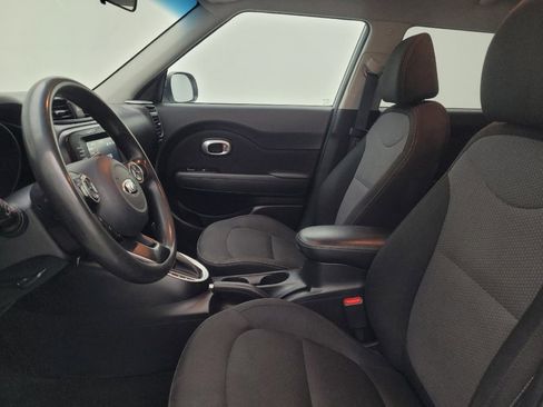 Used 2018 Kia Soul + FWD image 17
