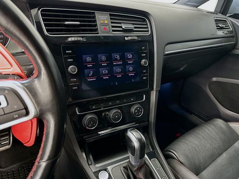 Used 2019 Volkswagen GTI SE FWD image 25