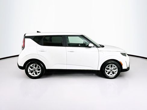 Used 2024 Kia Soul LX w/ Option Group 015 image 10