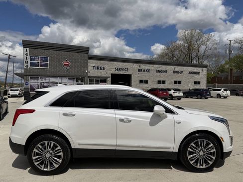 Used 2017 Cadillac XT5 Premium Luxury AWD/4WD image 9