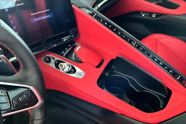Used 2024 Chevrolet Corvette Z06 RWD image 16