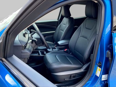 Used 2025 Ford Mustang Mach-E Premium RWD image 7