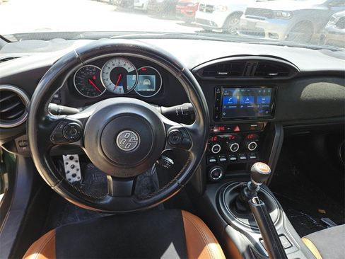 Used 2020 Toyota 86 image 17