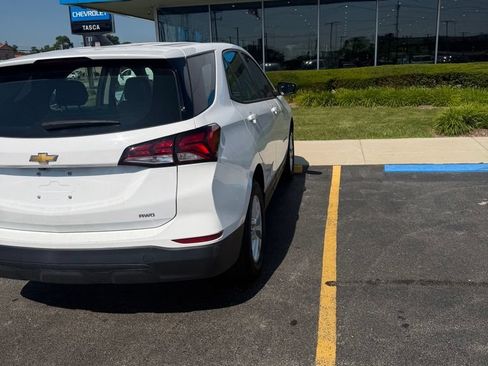 Used 2023 Chevrolet Equinox LS AWD/4WD image 9