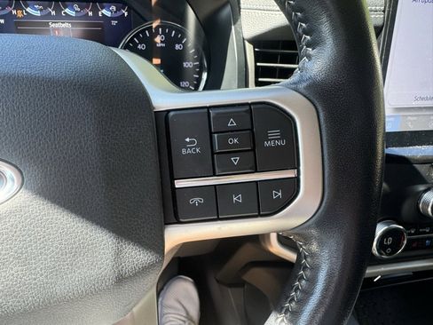 Used 2023 Ford Expedition XLT image 24