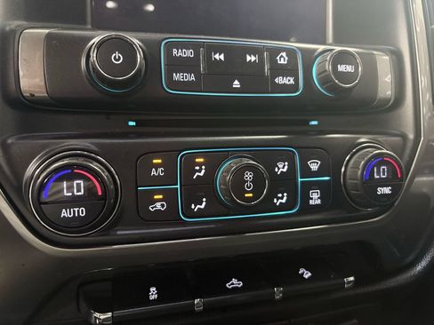 Used 2018 Chevrolet Silverado 1500 LT w/ All Star Edition AWD/4WD image 28