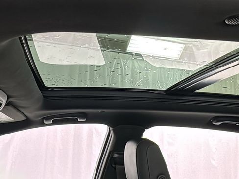 Used 2022 Cadillac XT5 Premium Luxury w/ LPO, Floor Liner Package AWD/4WD image 41