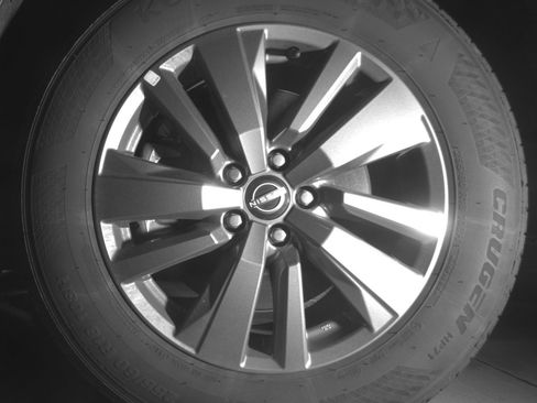 Used 2025 Nissan Pathfinder SV AWD/4WD image 12