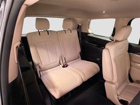 Used 2021 Jeep Grand Cherokee L Limited image 23