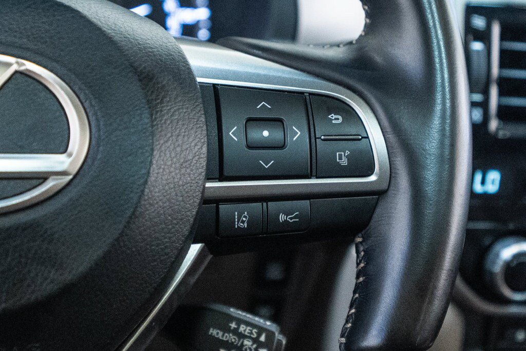 Used 2023 Lexus GX 460 Premium w/ Accessory Package AWD/4WD image 19