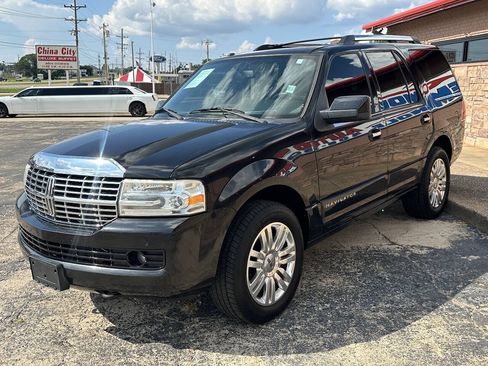 Used 2012 Lincoln Navigator 2WD image 5