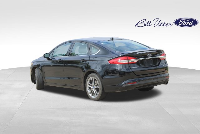 Used 2017 Ford Fusion SE w/ Equipment Group 201A FWD image 7