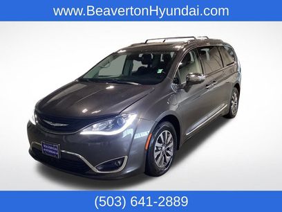 Used 2019 Chrysler Pacifica Limited w/ Advanced Safetytec Group