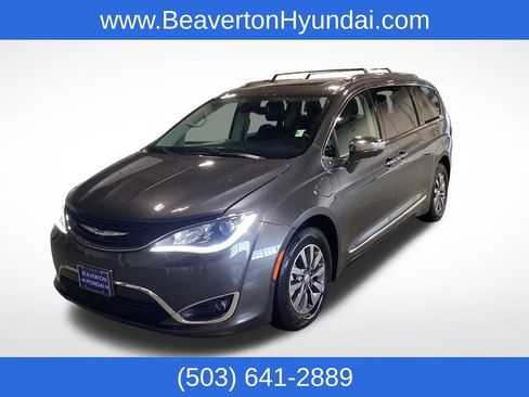 Used 2019 Chrysler Pacifica Limited w/ Advanced Safetytec Group image 1