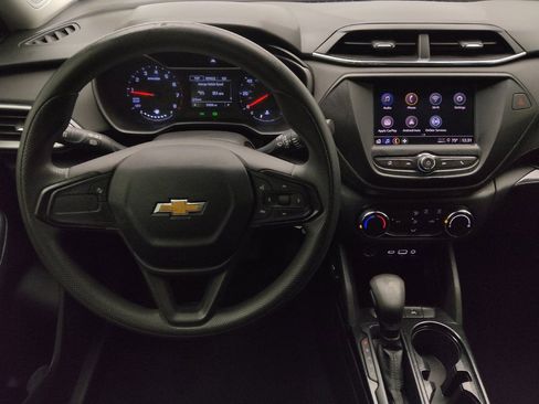 Used 2021 Chevrolet TrailBlazer LS FWD image 22