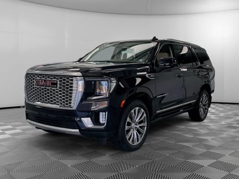 Used 2021 GMC Yukon Denali w/ Denali Premium Package image 4