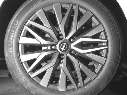 Used 2025 Nissan Altima 2.5 SV image 12