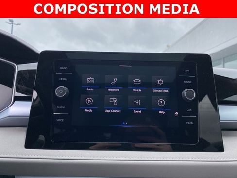 New 2025 Volkswagen Taos SE image 6