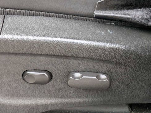 Used 2013 Buick Encore AWD image 16