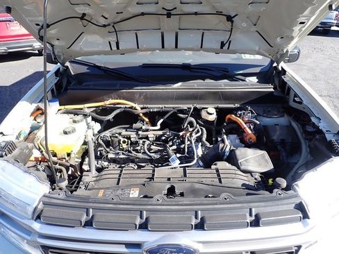 Certified 2024 Ford Maverick Lariat image 14