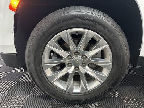 Used 2021 Chevrolet Suburban Premier w/ Premium Package image 42