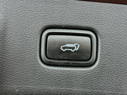 Certified 2022 Hyundai Palisade SEL w/ Convenience Package AWD/4WD image 31