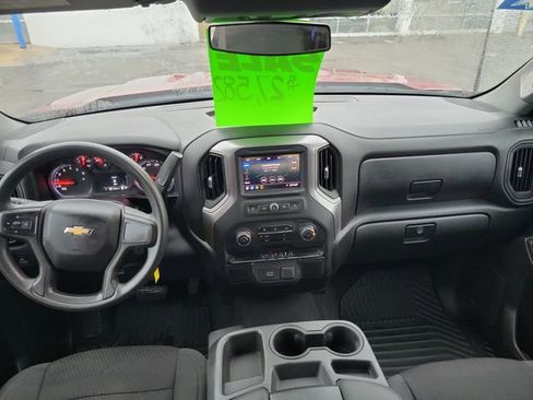 Used 2020 Chevrolet Silverado 1500 Custom w/ Custom Value Package image 19