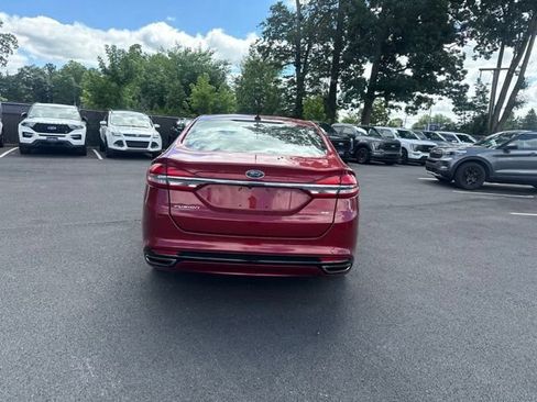 Used 2017 Ford Fusion SE w/ Fusion SE Technology Package FWD image 6