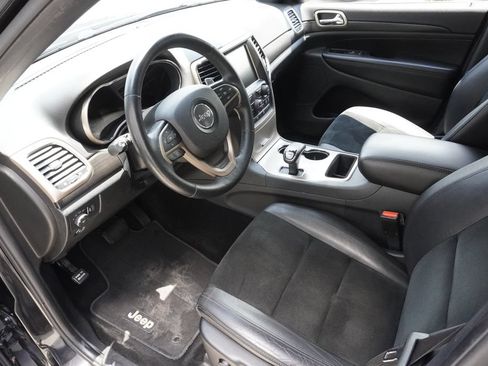 Used 2014 Jeep Grand Cherokee Altitude AWD/4WD image 18