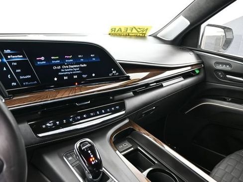 Used 2024 Cadillac Escalade Sport Platinum w/ LPO, Floor Liner Package AWD/4WD image 24