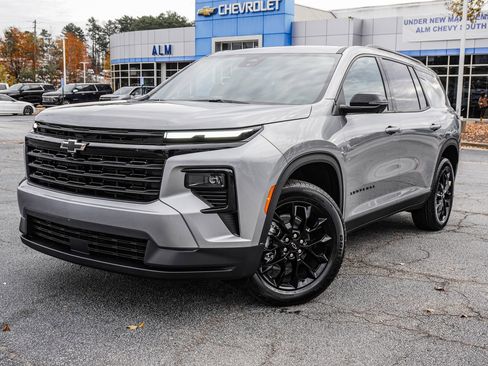 New 2026 Chevrolet Traverse LT w/ Midnight/Sport Edition image 2