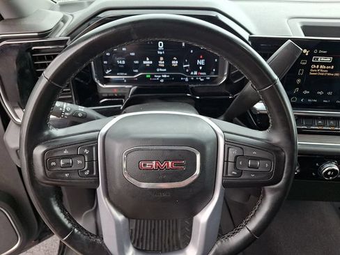 Used 2024 GMC Sierra 1500 SLT AWD/4WD image 18