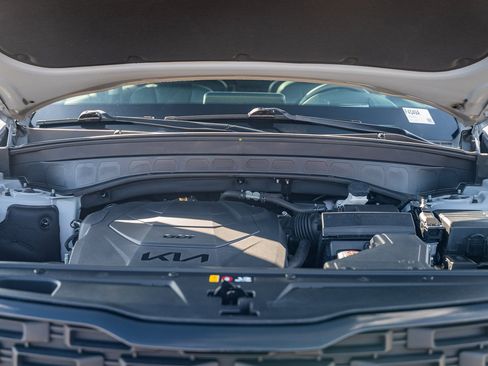 Used 2022 Kia Telluride SX w/ SX Prestige Package image 23