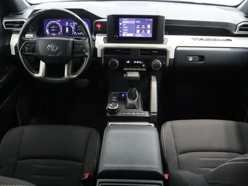 Certified 2024 Toyota Tacoma TRD Off-Road AWD/4WD image 29