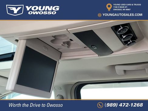 Used 2016 Chrysler Town & Country Touring-L FWD image 31