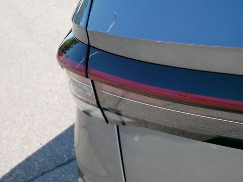 Certified 2025 Volkswagen Taos S AWD/4WD image 17