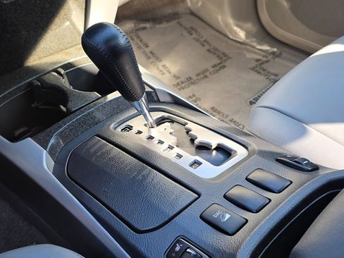 Used 2005 Toyota 4Runner Limited image 31