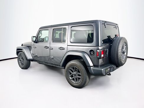Used 2025 Jeep Wrangler Unlimited Sport AWD/4WD image 5
